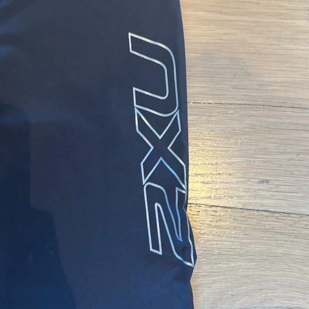 2XU Black Leggings with Pink Accents - Picture 4 of 7